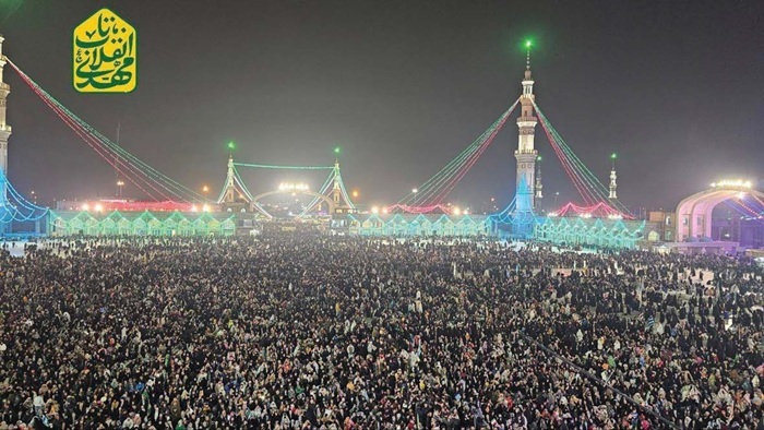 اجتماع میلیونی عاشقان حضرت مهدی در مسجد جمکران اجتماع میلیونی عاشقان حضرت مهدی در مسجد جمکران